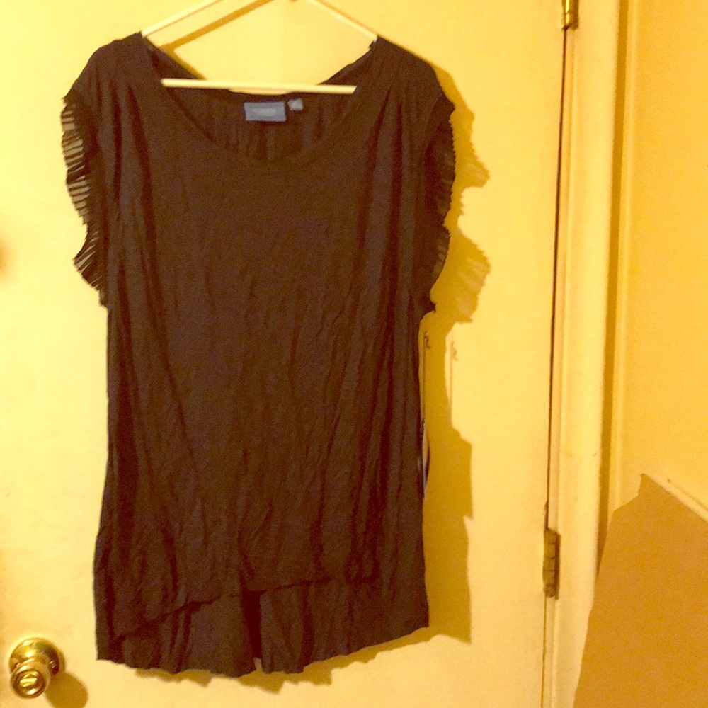 Vera wang sleeveless top